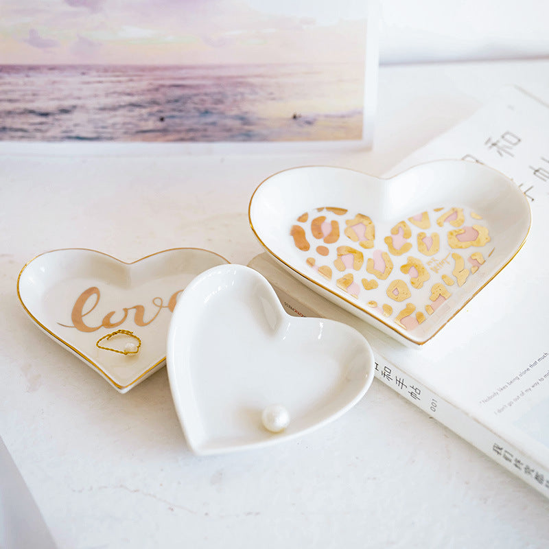Ceramic Nordic creative ceramic plate snack fruit jewelry love tray Valentine's Day gifts for her for girlfriend