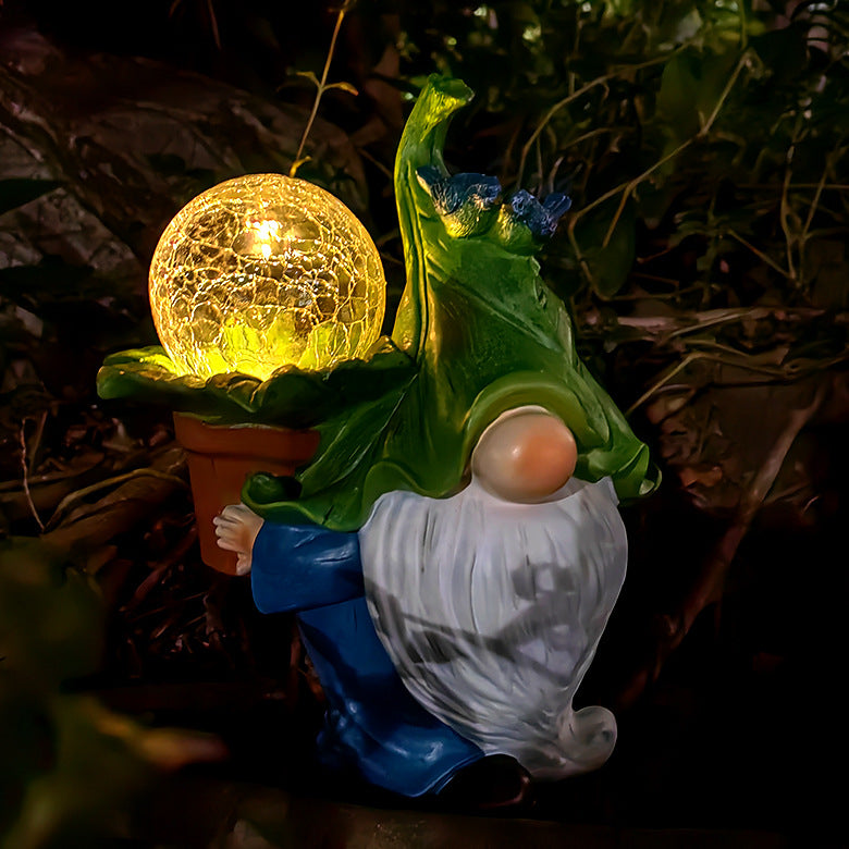 New doll ornaments garden decoration resin green dwarf solar lamp manufacturers spot wholesale