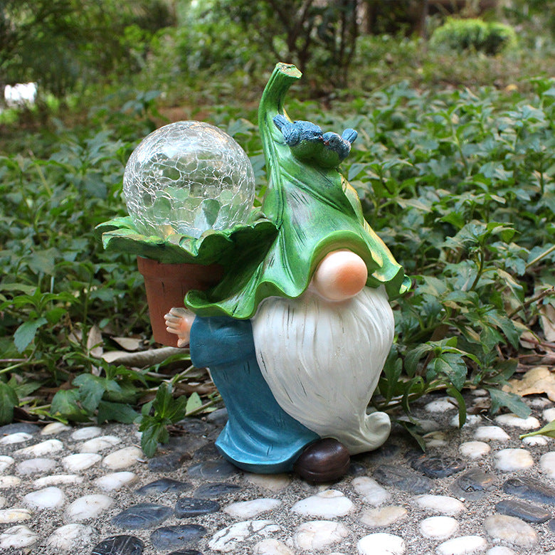 New doll ornaments garden decoration resin green dwarf solar lamp manufacturers spot wholesale