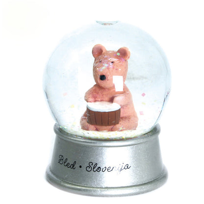 Cartoon creative animal rabbit crystal ball snow eight music box Quanzhou manufacturers to figure custom decoration