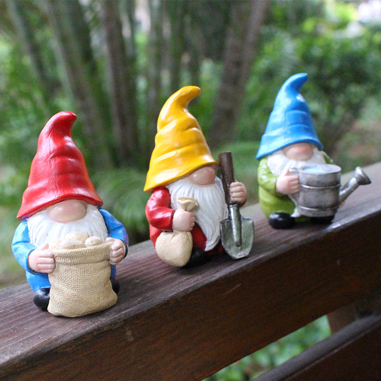 New creative garden decoration statue landscape decoration resin dwarf elf manufacturers spot batch